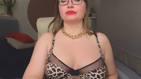 DOM MUMMY online show from 29, 4, 2026