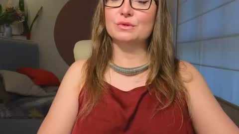 DOM MUMMY online show from 14, 6, 2026