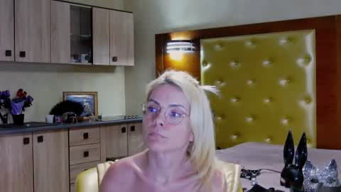 domcaprisse online show from 27, 6, 2026