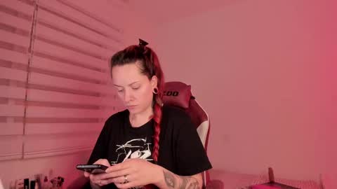 Snapshot of domina_deivis chatting on 22, 2, 2025 I WILL BE BACK ON WEDNESDAY DECEMBER 4 0100AM COLOMBIA TIME online show from 22, 2, 2025