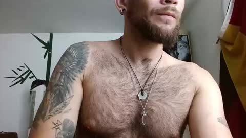 Logan - INDEPENDET MODEL online show from 27, 3, 2026
