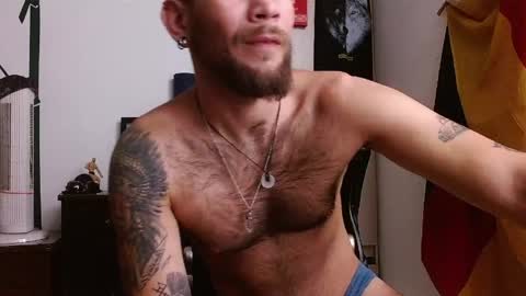 Logan - INDEPENDET MODEL online show from 30, 3, 2026