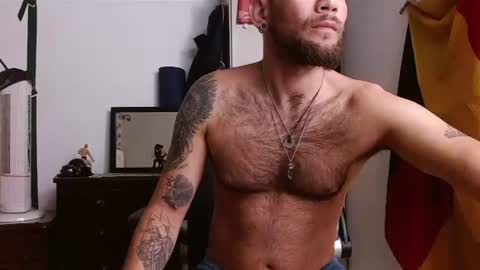 Logan - INDEPENDET MODEL online show from 15, 7, 2026