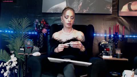 Dominatrix Eve online show from 4, 1, 2025