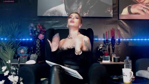 Dominatrix Eve online show from 12, 1, 2025