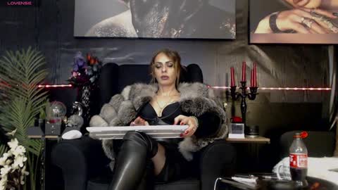 Dominatrix Eve online show from 7, 2, 2025