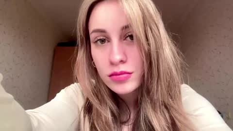 Snapshot of domingadandridge chatting on 1, 4, 2026 Mia online show from 1, 4, 2026