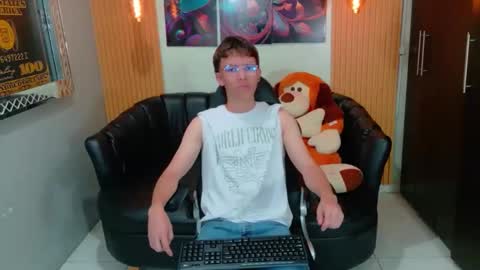 Snapshot of dominic_carminex chatting on 22, 10, 2025 dominic_carminex online show from 22, 10, 2025