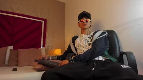 Dominic foox online show from 5, 3, 2026