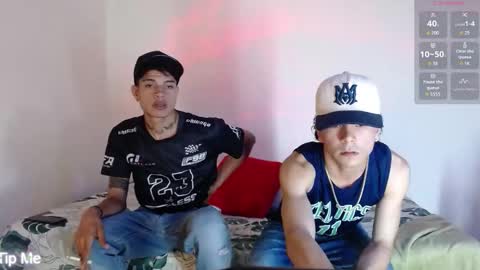 Snapshot of dominic_hanks chatting on 17, 10, 2025 DOMINIC AND ANDREW online show from 17, 10, 2025