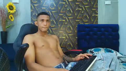 dominic_smith_ online show from 23, 4, 2026