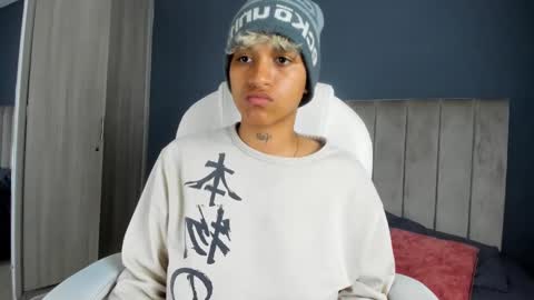 Snapshot of dominick_joness chatting on 5, 1, 2025 Dominick online show from 5, 1, 2025