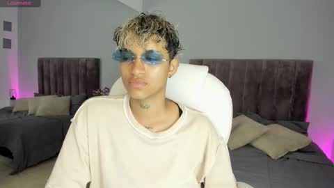 Snapshot of dominick_joness chatting on 19, 1, 2025 Dominick online show from 19, 1, 2025