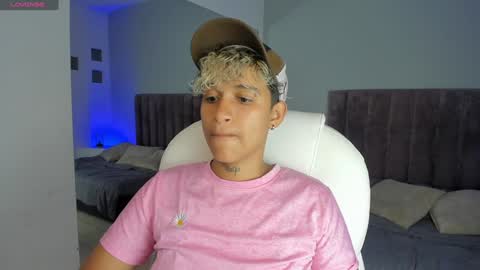 Snapshot of dominick_joness chatting on 22, 1, 2025 Dominick online show from 22, 1, 2025