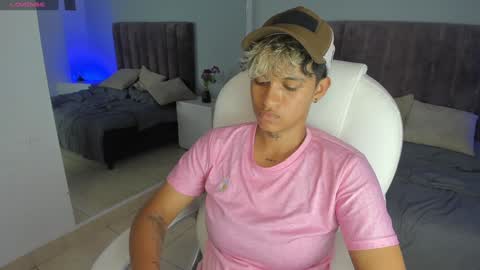 Snapshot of dominick_joness chatting on 23, 1, 2025 Dominick online show from 23, 1, 2025