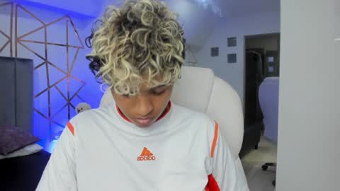 Snapshot of dominick_joness chatting on 3, 2, 2025 Dominick online show from 3, 2, 2025