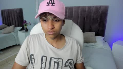 Snapshot of dominick_joness chatting on 8, 2, 2025 Dominick online show from 8, 2, 2025