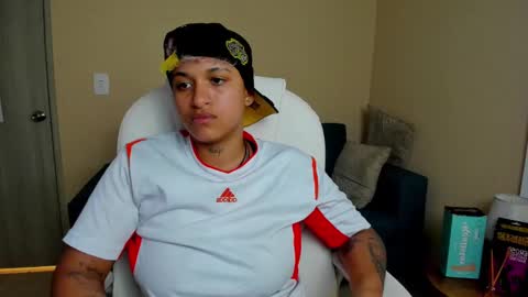 Snapshot of dominick_joness chatting on 10, 9, 2025 Dominick online show from 10, 9, 2025