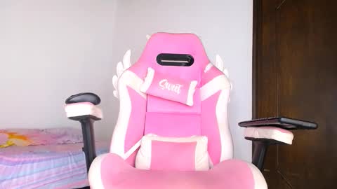   online show from 20, 11, 2025