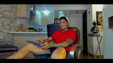 Only fans Ronnie col---InstaRonniecolleman  online show from 13, 11, 2025