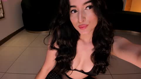 Snapshot of dominiquevega_ chatting on 9, 12, 2024 Dominique online show from 9, 12, 2024