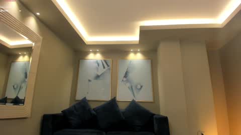 Snapshot of dominiquevega_ chatting on 6, 1, 2025 Dominique online show from 6, 1, 2025