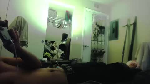 Snapshot of donlopez18 chatting on 12, 10, 2025 donlopez18 online show from 12, 10, 2025