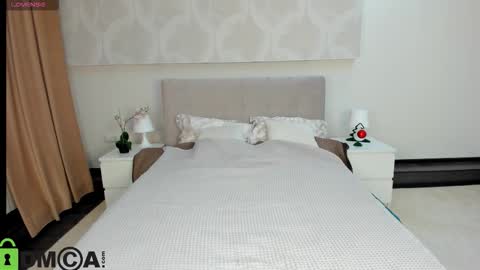 Snapshot of donnaaa_evans chatting on 28, 11, 2025 Donna On GMT2 Mon-Fri 3-9 AM online show from 28, 11, 2025