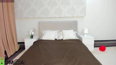 Snapshot of donnaaa_evans chatting on 23, 2, 2026 Donna On GMT2 Mon-Fri 3-9 AM online show from 23, 2, 2026