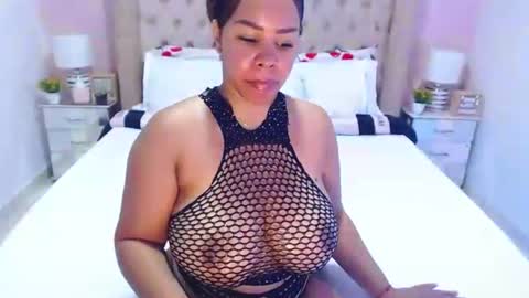 Snapshot of donnaadore chatting on 21, 6, 2026 Donna online show from 21, 6, 2026