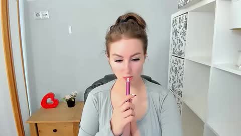 DonnaSensual online show from 15, 9, 2025