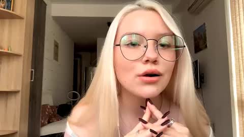 Stella online show from 19, 10, 2025