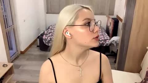 Stella online show from 1, 11, 2025