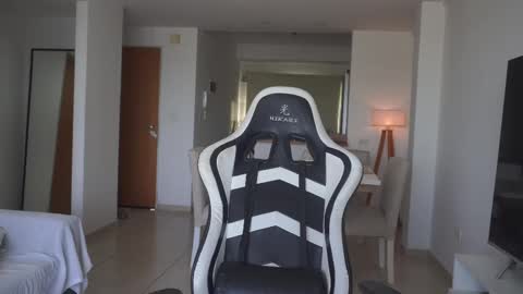 Donatella online show from 6, 11, 2025