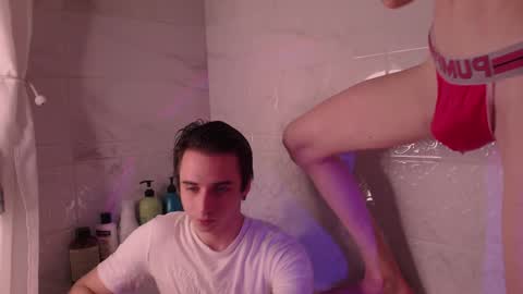 Snapshot of dontknowloool chatting on 22, 12, 2024 EliotKenny online show from 22, 12, 2024