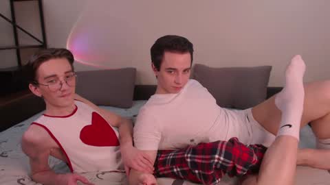 Snapshot of dontknowloool chatting on 27, 12, 2024 EliotKenny online show from 27, 12, 2024