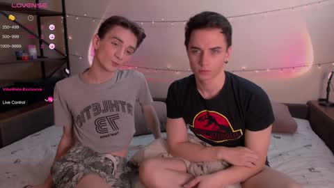 Snapshot of dontknowloool chatting on 7, 1, 2025 EliotKenny online show from 7, 1, 2025