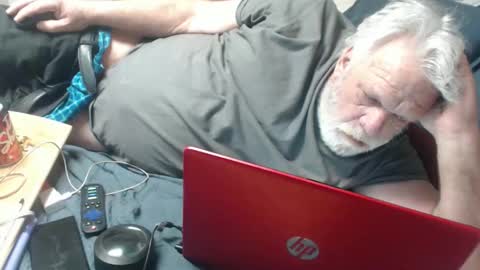 cummingdoouug online show from 7, 4, 2026