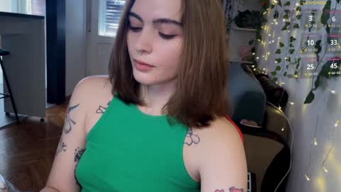 Snapshot of dorfmatratze_ chatting on 6, 1, 2025 Alice online show from 6, 1, 2025