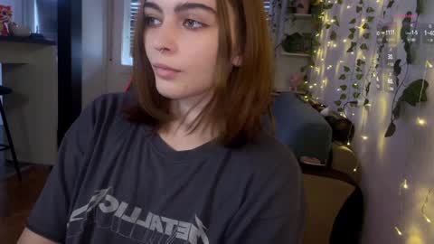 Snapshot of dorfmatratze_ chatting on 15, 1, 2025 Alice online show from 15, 1, 2025