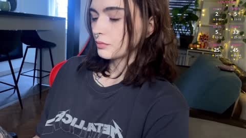 Snapshot of dorfmatratze_ chatting on 3, 2, 2025 Alice online show from 3, 2, 2025