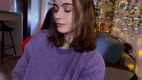 Snapshot of dorfmatratze_ chatting on 19, 2, 2025 Alice online show from 19, 2, 2025