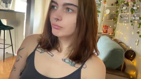 Snapshot of dorfmatratze_ chatting on 7, 3, 2025 Alice online show from 7, 3, 2025