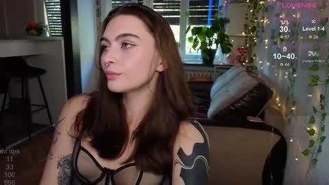 Snapshot of dorfmatratze_ chatting on 31, 10, 2025 Alice online show from 31, 10, 2025