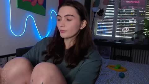 Snapshot of dorfmatratze_ chatting on 21, 11, 2025 Alice online show from 21, 11, 2025