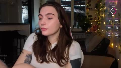 Snapshot of dorfmatratze_ chatting on 27, 11, 2025 Alice online show from 27, 11, 2025