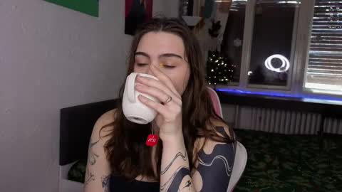 Snapshot of dorfmatratze_ chatting on 18, 12, 2025 Alice online show from 18, 12, 2025