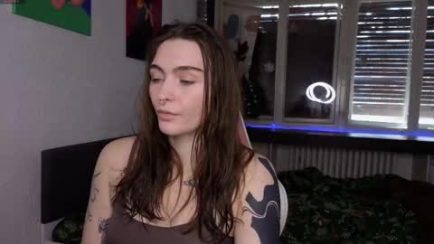 Snapshot of dorfmatratze_ chatting on 19, 12, 2025 Alice online show from 19, 12, 2025