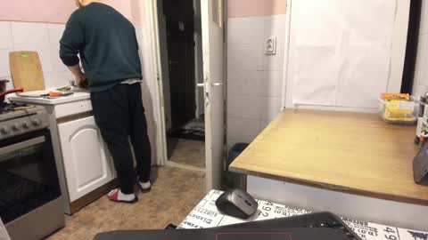 Snapshot of doriancretu95 chatting on 19, 12, 2024 menu below online show from 19, 12, 2024