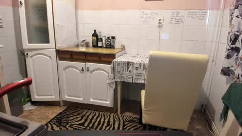 Snapshot of doriancretu95 chatting on 8, 1, 2025 menu below online show from 8, 1, 2025